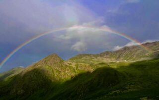 Regenbogen in den Hochalpen