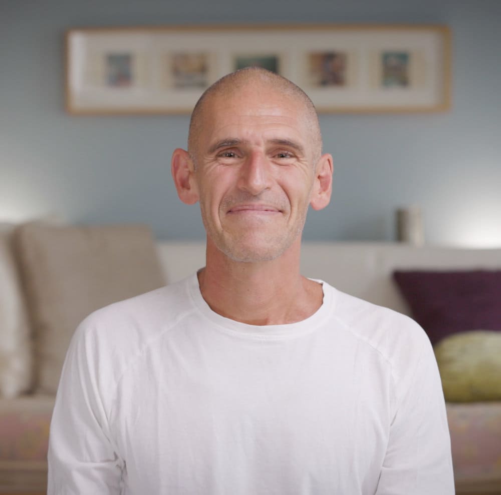 Florian Palzinsky ist Yoga und Meditation Lehrer.